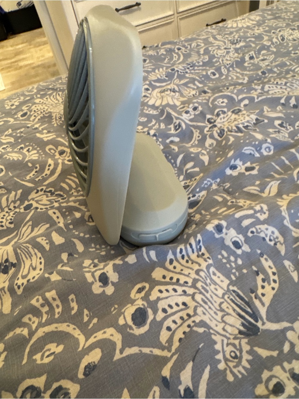 Portable Desk Fan - Picture 2 of 3